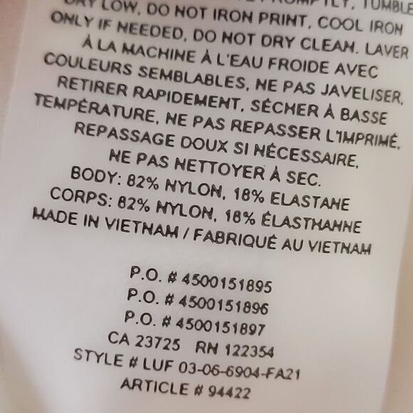 Aritzia TnAction TnaLIFE Cheeky Hi-Rise Legging size medium White - Picture 4 of 4